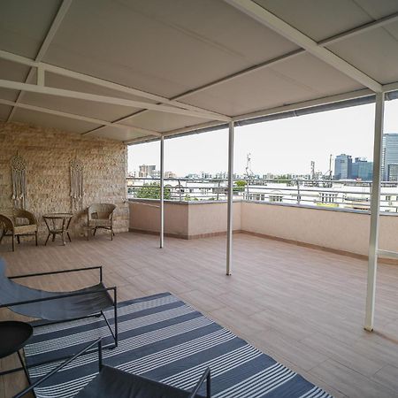 Penthouse With Huge Rooftop Terrace & City View Bucarest Extérieur photo