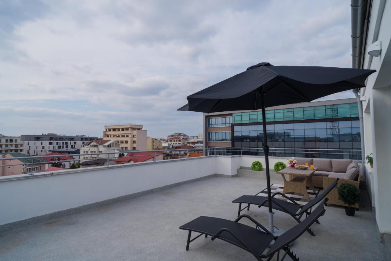 Penthouse With Huge Rooftop Terrace & City View Bucarest Extérieur photo