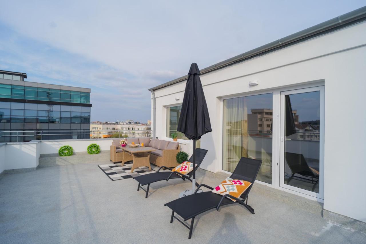 Penthouse With Huge Rooftop Terrace & City View Bucarest Extérieur photo