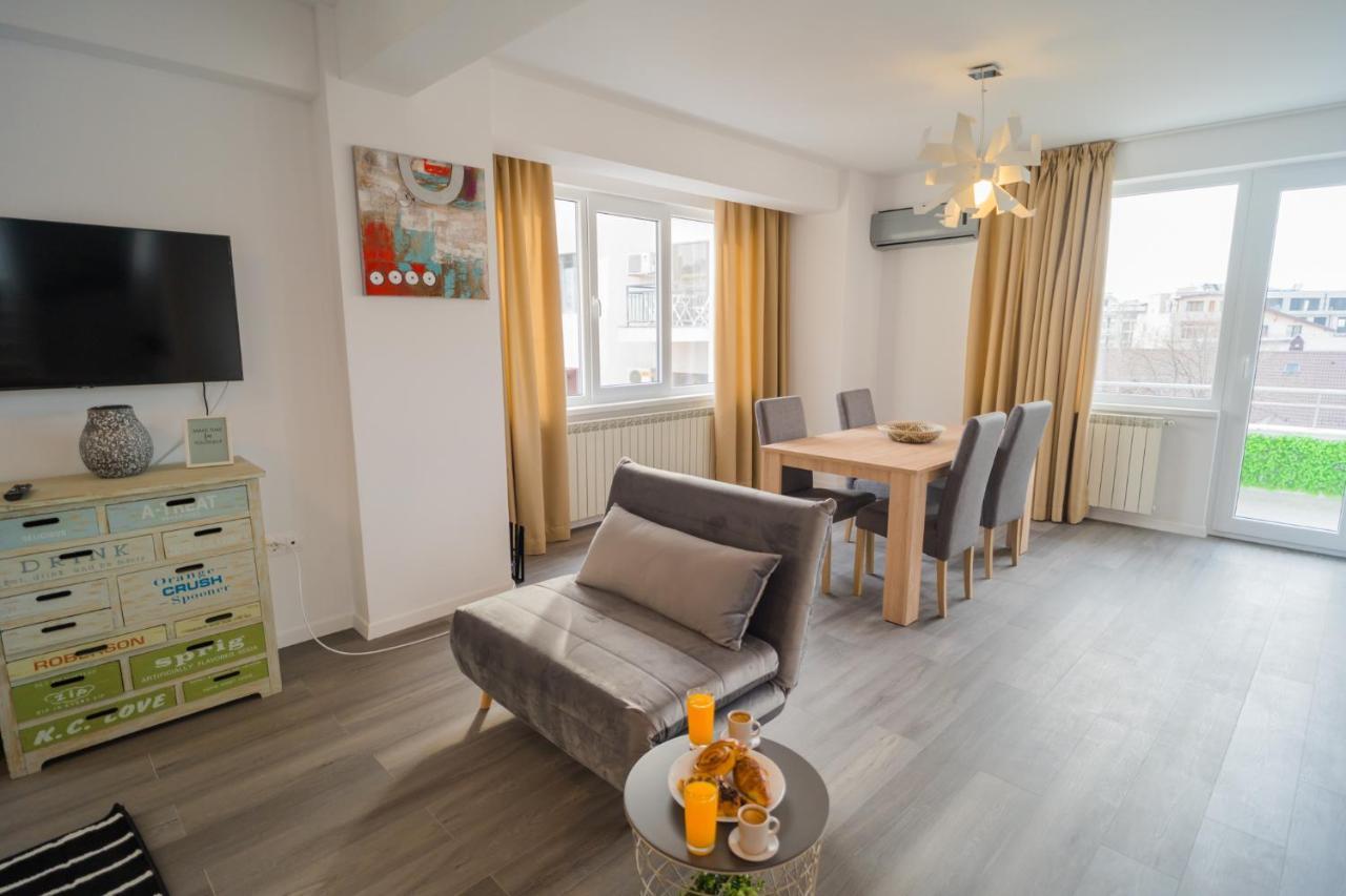 Penthouse With Huge Rooftop Terrace & City View Bucarest Extérieur photo