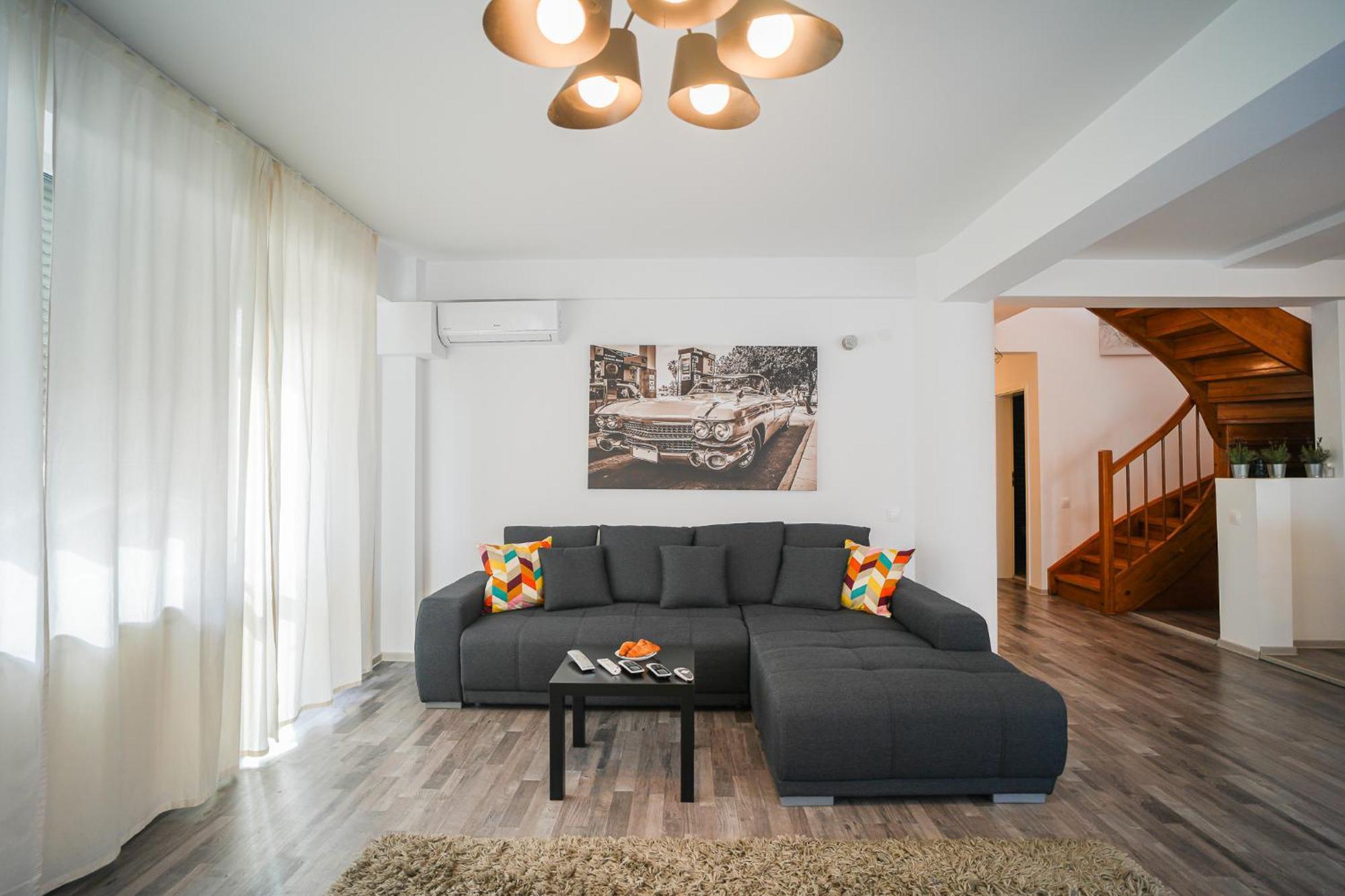 Penthouse With Huge Rooftop Terrace & City View Bucarest Extérieur photo