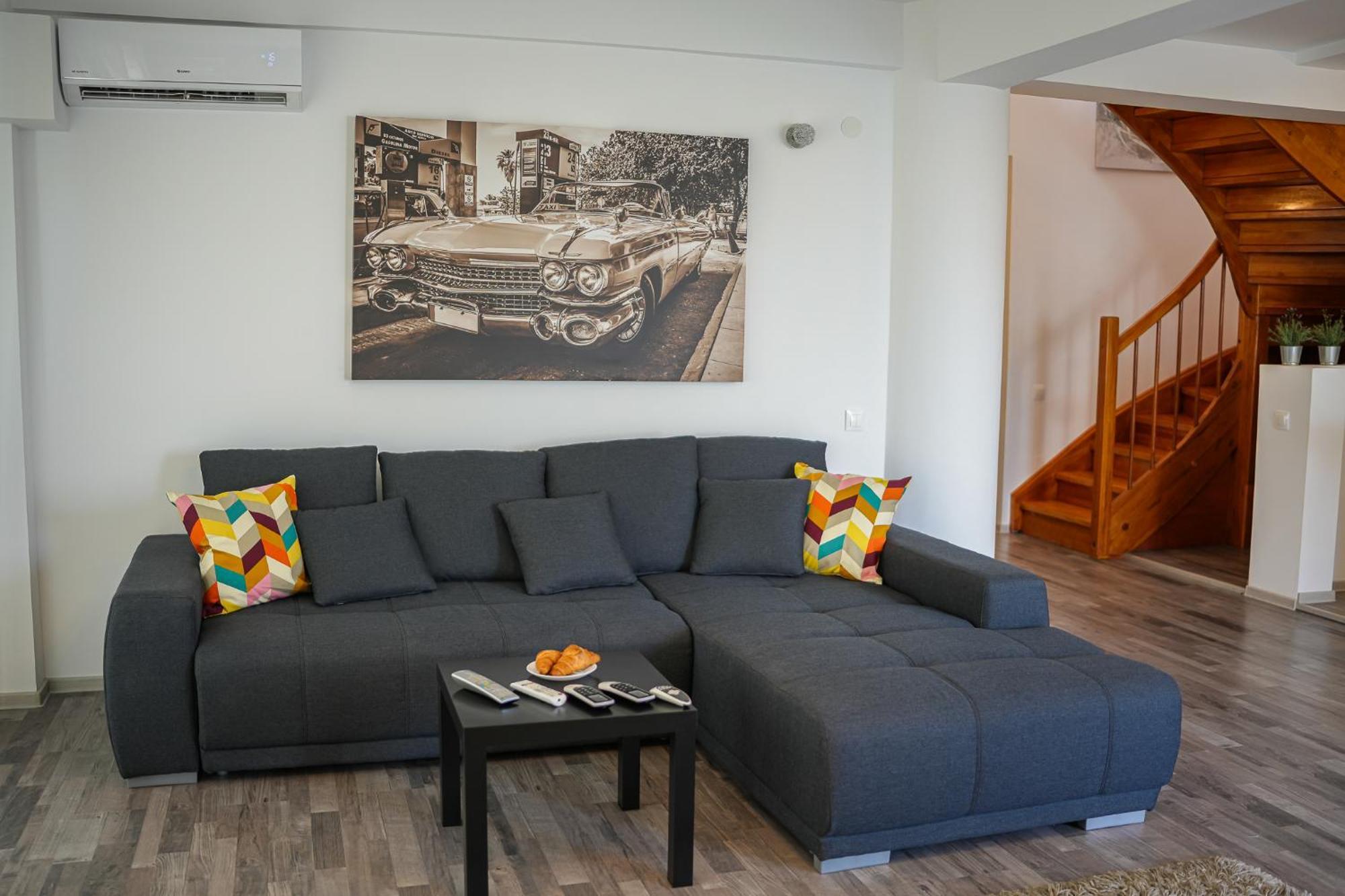 Penthouse With Huge Rooftop Terrace & City View Bucarest Extérieur photo